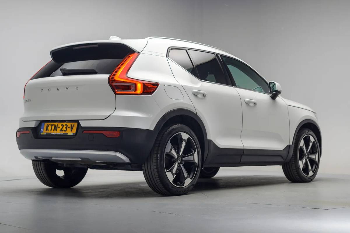 Volvo XC40 Volvo XC40 T4 Recharge Inscription Aut. [ Leder Stoelverwarming Camera ]