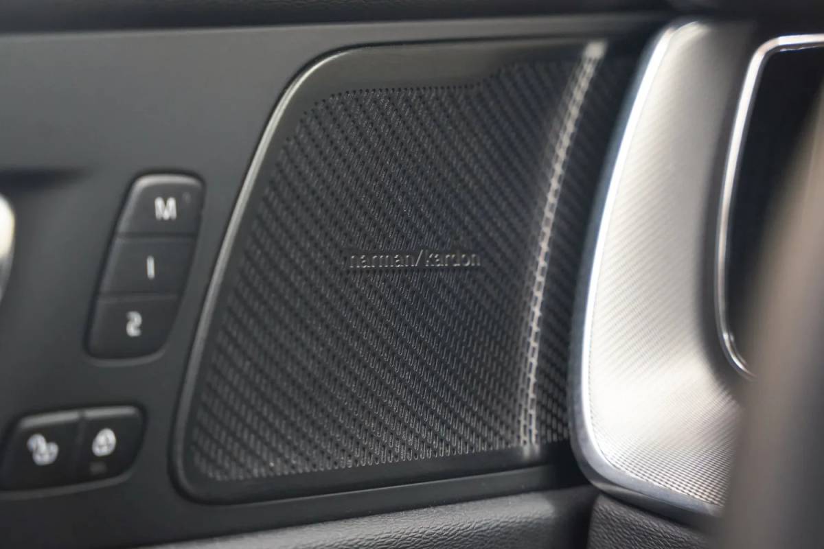 Volvo XC60 Volvo XC60 T6 R-Design FACELIFT Aut. [ Panoramadak H/K Camera Trekhaak ]