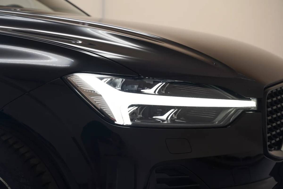 Volvo XC60 Volvo XC60 T6 R-Design FACELIFT Aut. [ Panoramadak H/K Camera Trekhaak ]