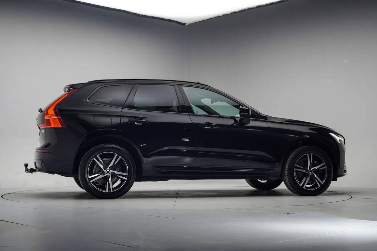 Volvo XC60 Volvo XC60 T6 R-Design FACELIFT Aut. [ Panoramadak H/K Camera Trekhaak ]