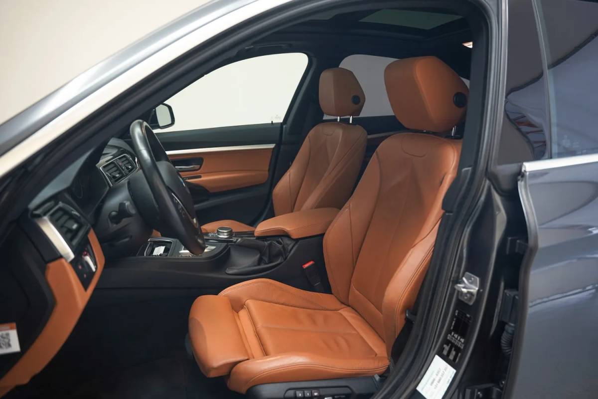 BMW 3 Serie BMW 3-serie GT 320i High Executive Aut. [ Panorama Adapt.cruise Leder Head-up ]