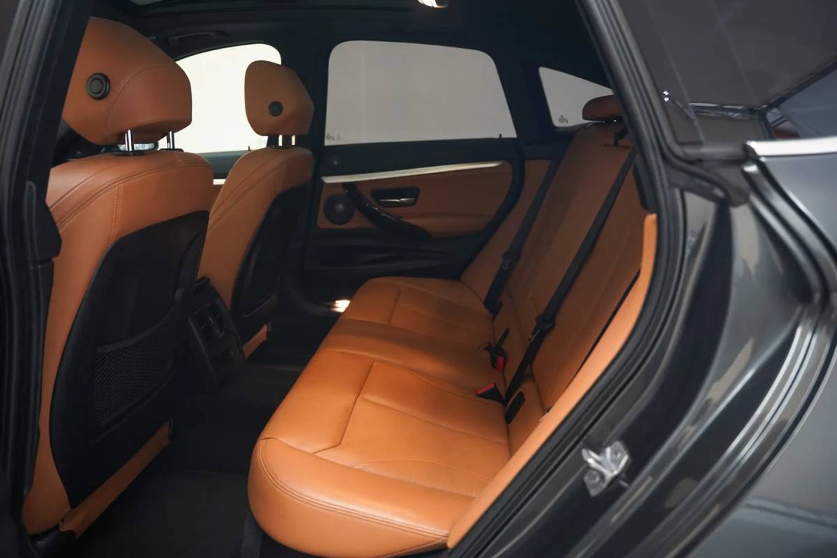 BMW 3 Serie BMW 3-serie GT 320i High Executive Aut. [ Panorama Adapt.cruise Leder Head-up ]