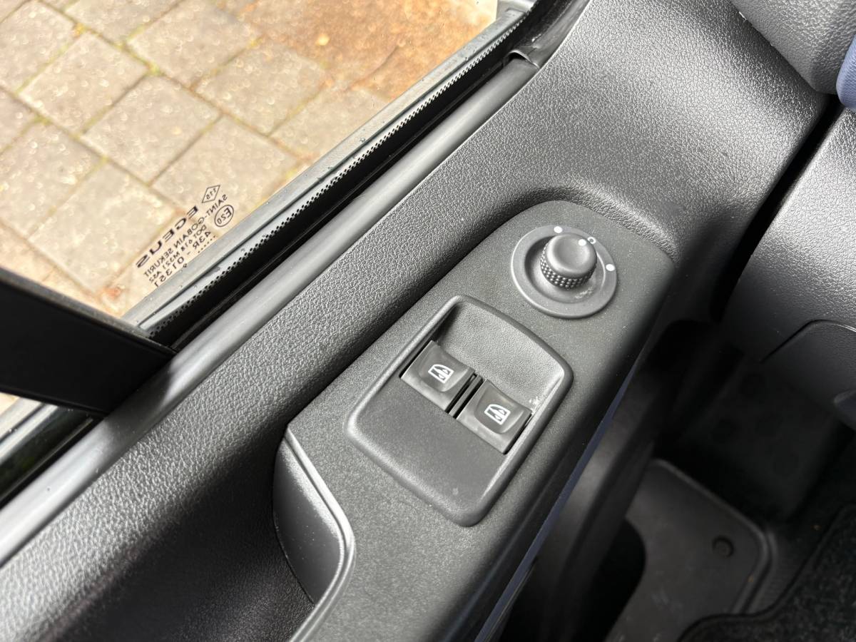 Opel Vivaro Opel Vivaro 1.6 CDTI L1H1 Sport|NAP|*Dubbele schuifdeur*airco|cruise|achteruitrijcamera|navi|bluetooth|parkeersensoren|EURO6