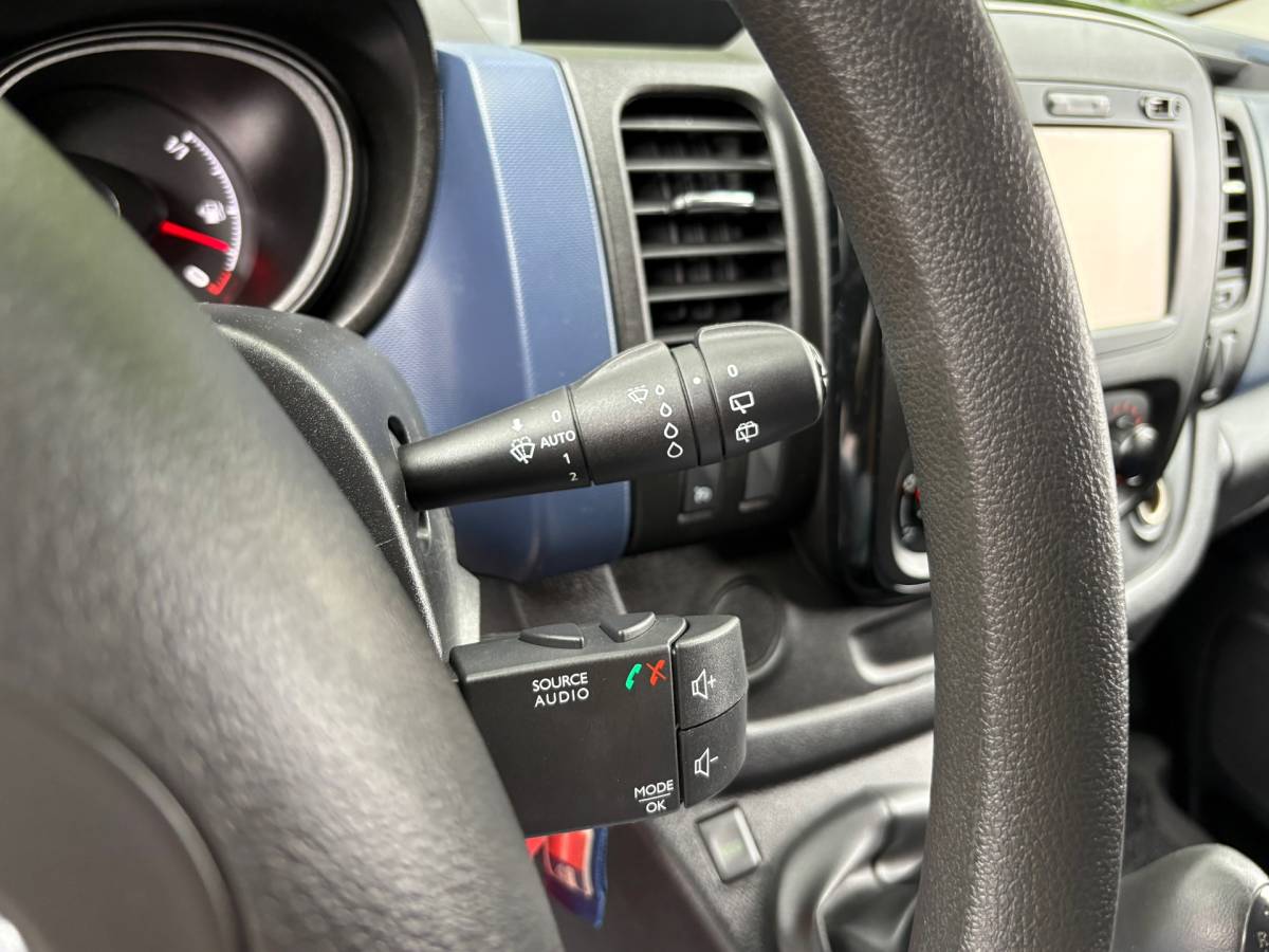 Opel Vivaro Opel Vivaro 1.6 CDTI L1H1 Sport|NAP|*Dubbele schuifdeur*airco|cruise|achteruitrijcamera|navi|bluetooth|parkeersensoren|EURO6