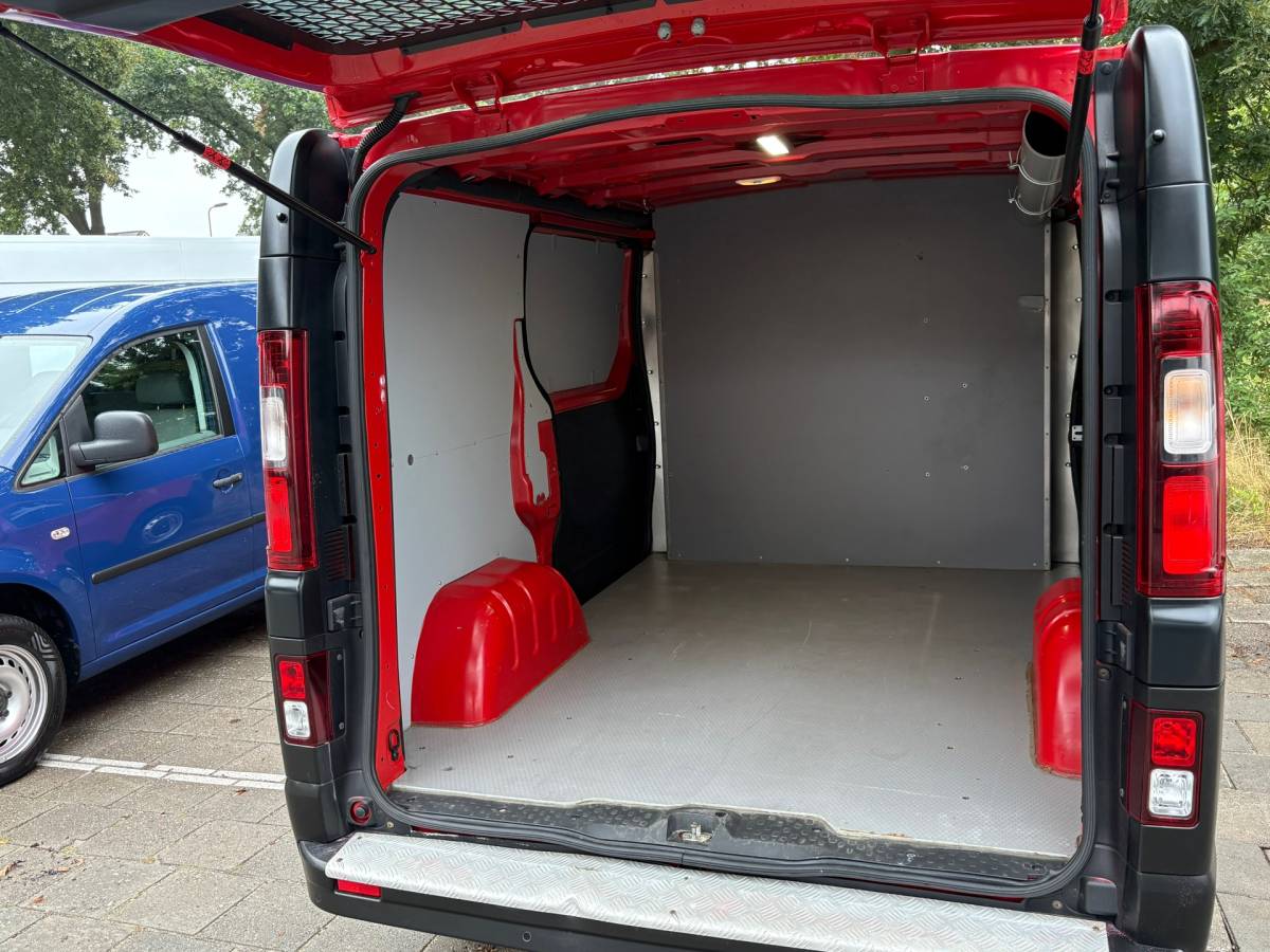 Opel Vivaro Opel Vivaro 1.6 CDTI L1H1 Sport|NAP|*Dubbele schuifdeur*airco|cruise|achteruitrijcamera|navi|bluetooth|parkeersensoren|EURO6