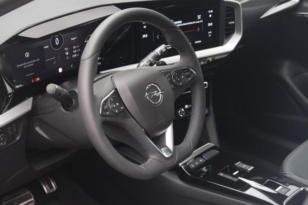 Opel Mokka Opel Mokka 1.2 Turbo 130pk EAT8 Ultimate | App Connect | Climate | Adaptive Cruise | Keyless | Camera | Blind Spot | Winter Pakket