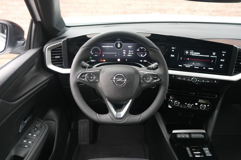 Opel Mokka Opel Mokka 1.2 Turbo 130pk EAT8 Ultimate | App Connect | Climate | Adaptive Cruise | Keyless | Camera | Blind Spot | Winter Pakket