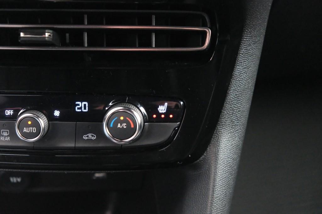 Opel Mokka Opel Mokka 1.2 Turbo 130pk EAT8 Ultimate | App Connect | Climate | Adaptive Cruise | Keyless | Camera | Blind Spot | Winter Pakket