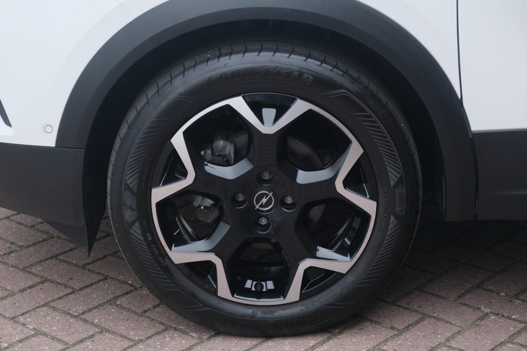 Opel Mokka Opel Mokka 1.2 Turbo 130pk EAT8 Ultimate | App Connect | Climate | Adaptive Cruise | Keyless | Camera | Blind Spot | Winter Pakket