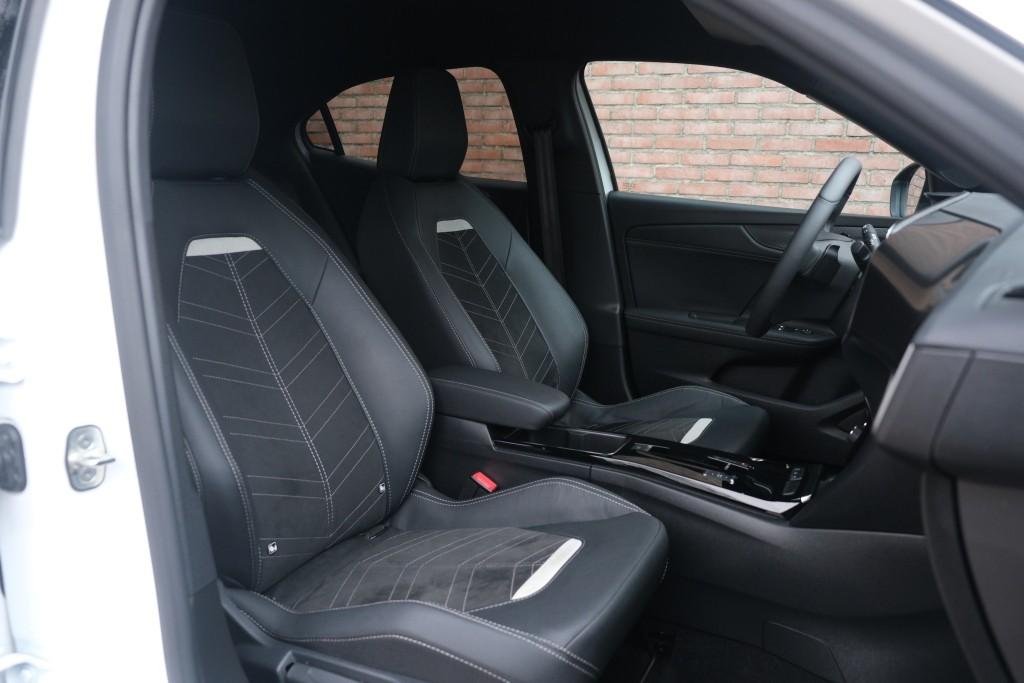 Opel Mokka Opel Mokka 1.2 Turbo 130pk EAT8 Ultimate | App Connect | Climate | Adaptive Cruise | Keyless | Camera | Blind Spot | Winter Pakket