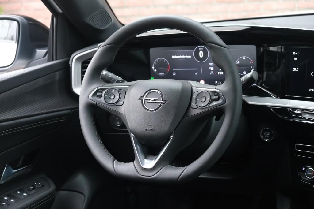 Opel Mokka Opel Mokka 1.2 Turbo 130pk EAT8 Ultimate | App Connect | Climate | Adaptive Cruise | Keyless | Camera | Blind Spot | Winter Pakket