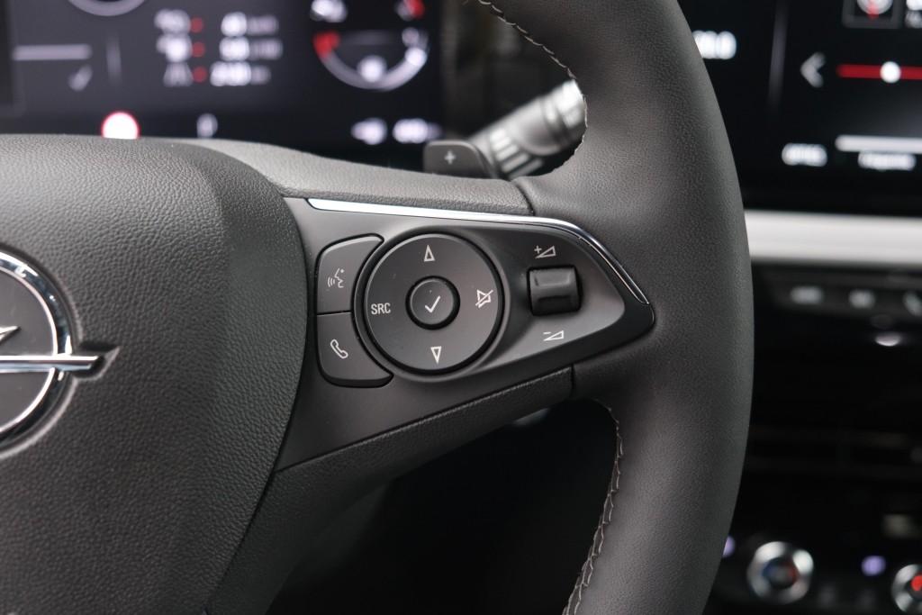 Opel Mokka Opel Mokka 1.2 Turbo 130pk EAT8 Ultimate | App Connect | Climate | Adaptive Cruise | Keyless | Camera | Blind Spot | Winter Pakket