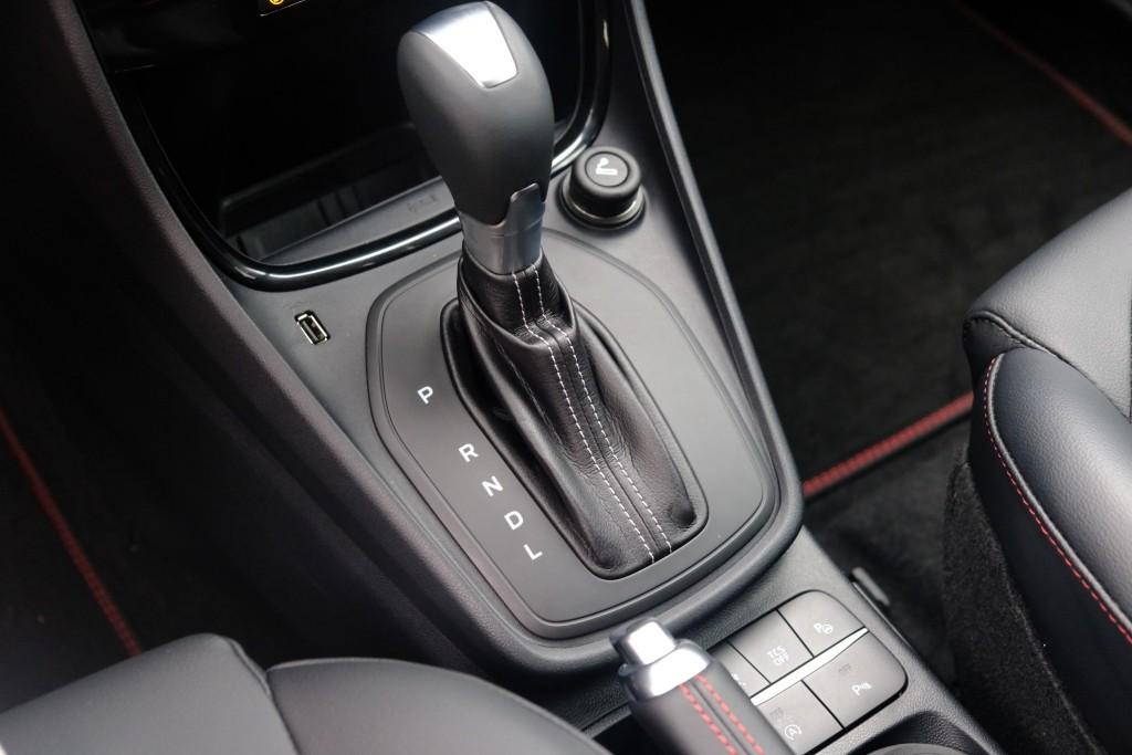 Ford Puma Ford Puma 1.0 EcoBoost Hybrid 155pk Aut. ST-Line X | Navi | App Connect | Adaptive Cruise | Full LED | Elektrische Achterklep | B&O Audio | Camera | Winter Pakket