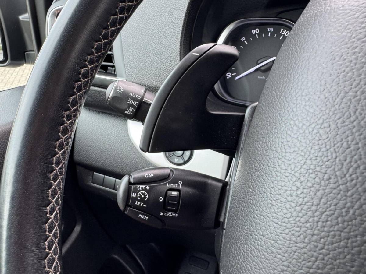 Peugeot Expert Peugeot Expert 2.0 180pk Standard Sport Trekhaak/Carplay/Camera/Headup/Leder/Xenon/Adapt.Cruise