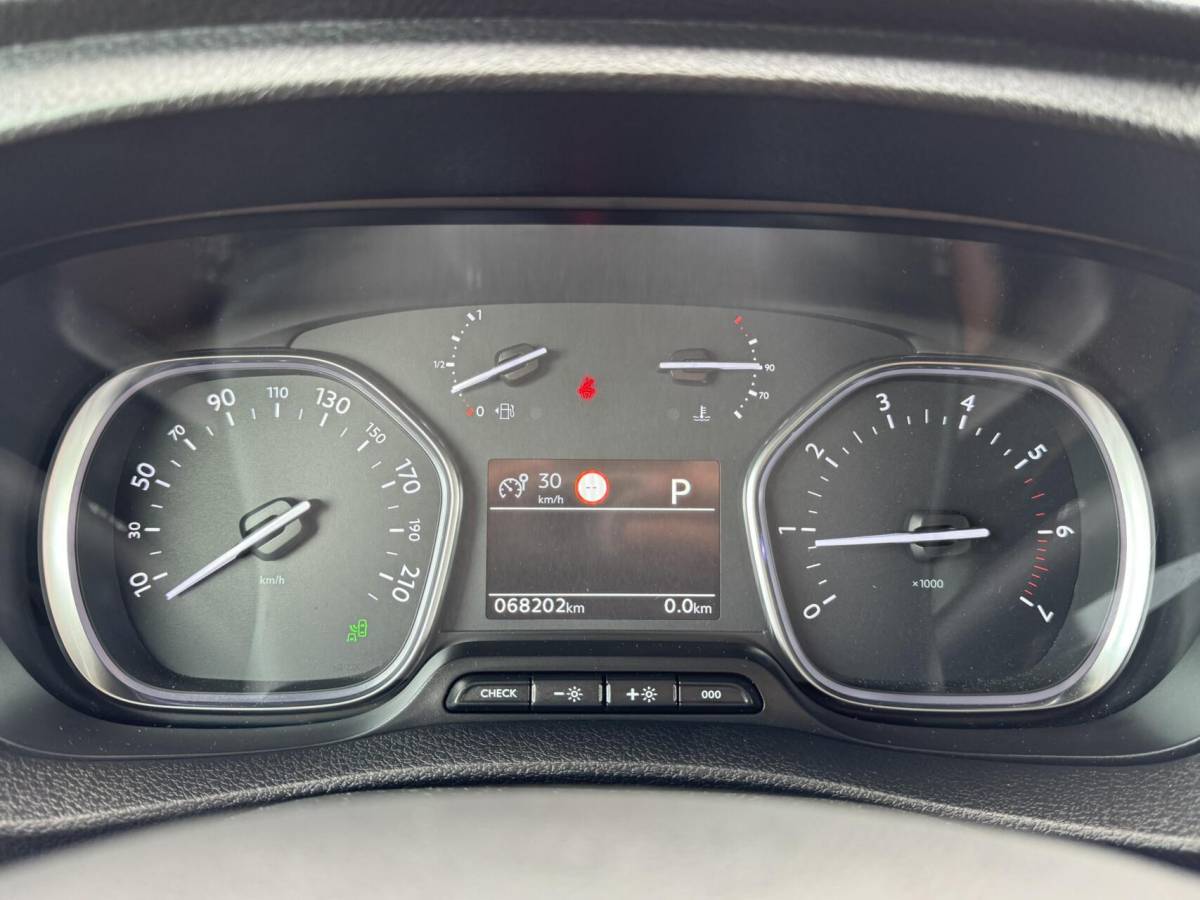 Peugeot Expert Peugeot Expert 2.0 180pk Standard Sport Trekhaak/Carplay/Camera/Headup/Leder/Xenon/Adapt.Cruise
