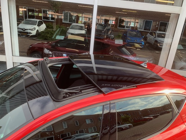 SEAT Leon SEAT Leon 1.5 eTSI FR Business Intense, panoramadak, wegklapbare trekhaak .