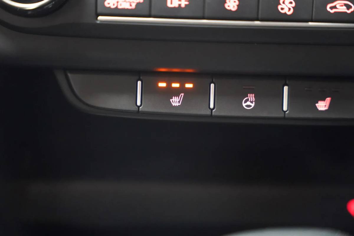 Kia Ceed Sportswagon Kia Ceed SPORTSWAGON 1.6 GDi PHEV DynamicPlusLine Aut. [ Adapt.cruise Camera Stoelverwarming ]