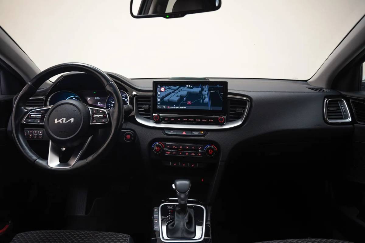 Kia Ceed Sportswagon Kia Ceed SPORTSWAGON 1.6 GDi PHEV DynamicPlusLine Aut. [ Adapt.cruise Camera Stoelverwarming ]