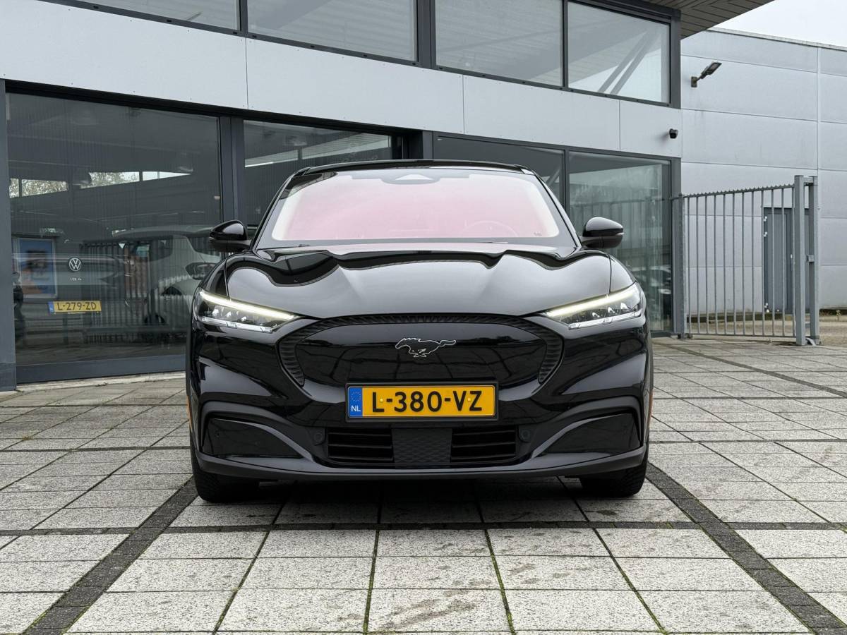 Ford Mustang Mach-E Ford Mustang Mach-E Aut. 75kwh Technolodgy Plus SoH 92% | Trekhaak | Panorama | Leder