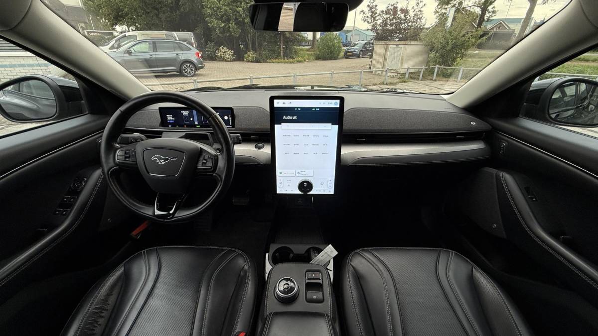Ford Mustang Mach-E Ford Mustang Mach-E Aut. 75kwh Technolodgy Plus SoH 92% | Trekhaak | Panorama | Leder