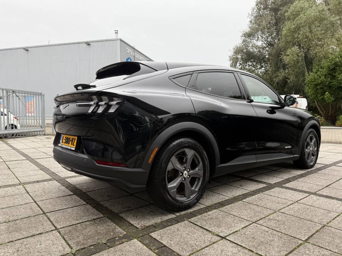 Ford Mustang Mach-E Ford Mustang Mach-E Aut. 75kwh Technolodgy Plus SoH 92% | Trekhaak | Panorama | Leder