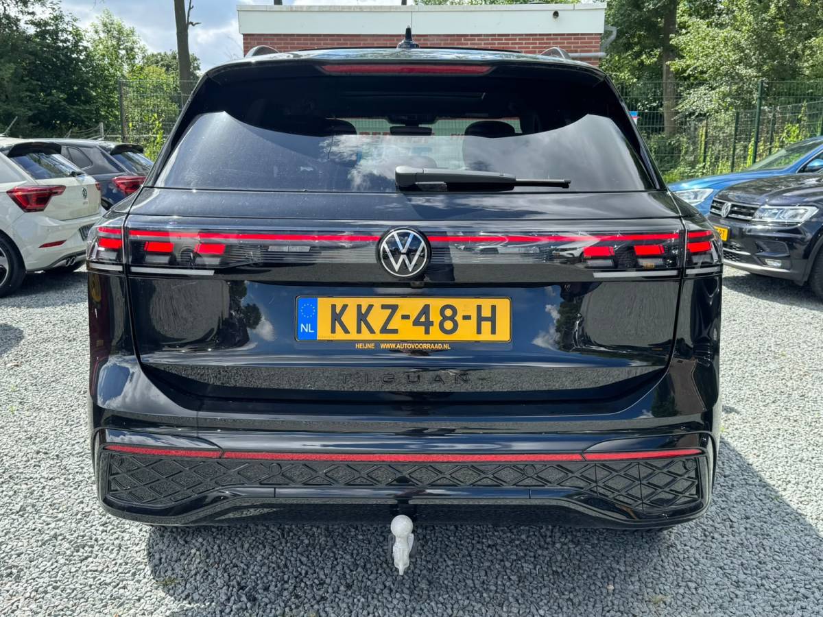 Volkswagen Tiguan Volkswagen Tiguan 1.5 eHybrid 272PK DSG R-LINE SPORT LEDER/HARMAN-KARDON/PANORAMADAK