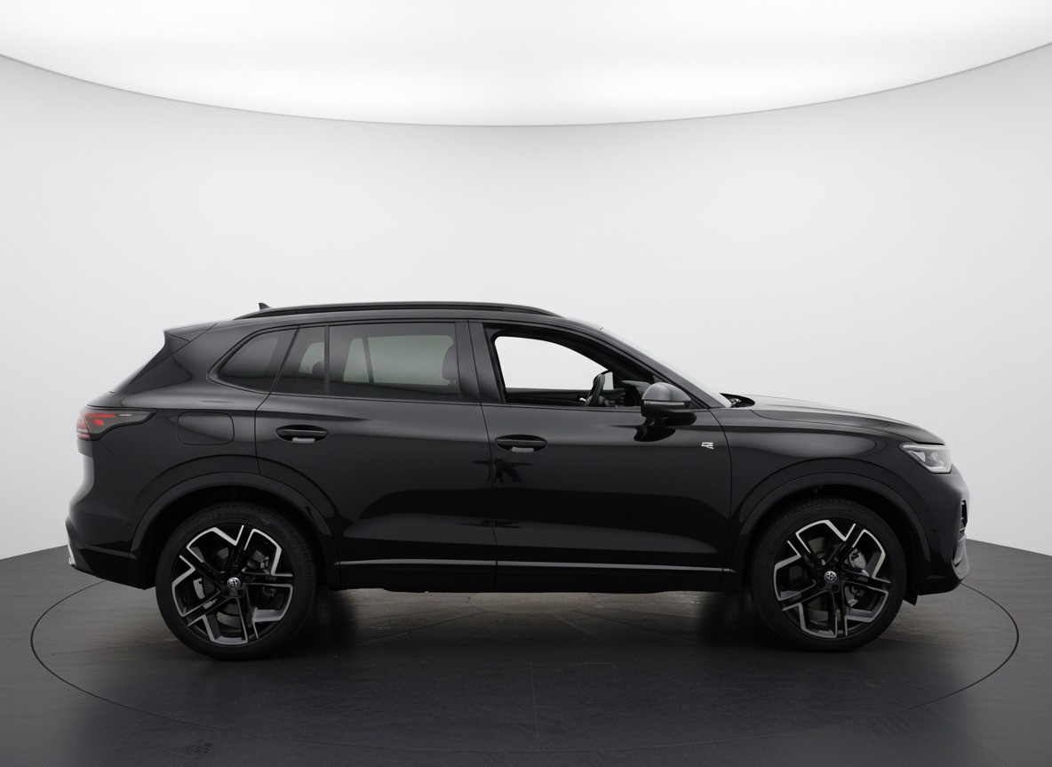 Volkswagen Tiguan Volkswagen Tiguan 1.5 eHybrid 272PK DSG R-LINE SPORT LEDER/HARMAN-KARDON/PANORAMADAK
