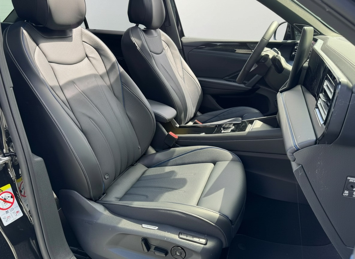 Volkswagen Tiguan Volkswagen Tiguan 1.5 eHybrid 272PK DSG R-LINE SPORT LEDER/HARMAN-KARDON/PANORAMADAK