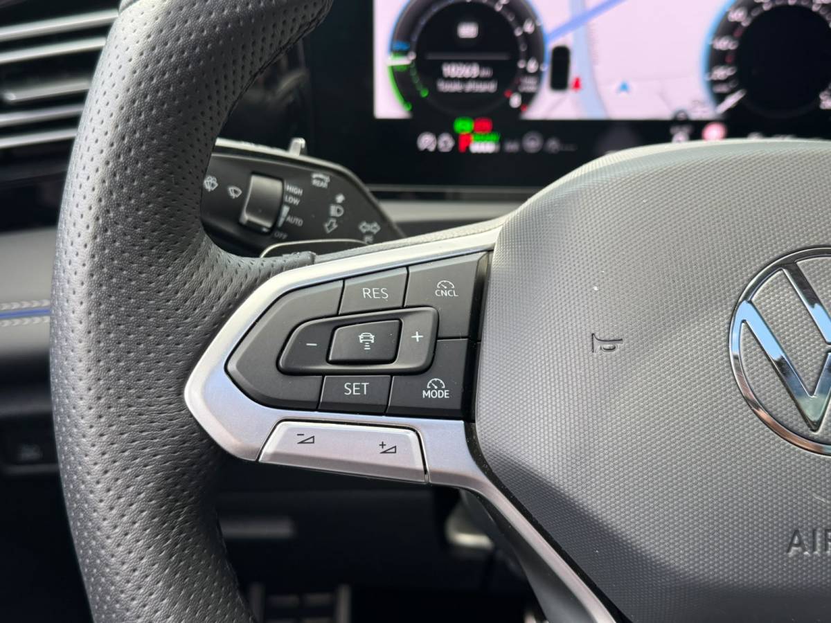 Volkswagen Tiguan Volkswagen Tiguan 1.5 eHybrid 272PK DSG R-LINE SPORT LEDER/HARMAN-KARDON/PANORAMADAK