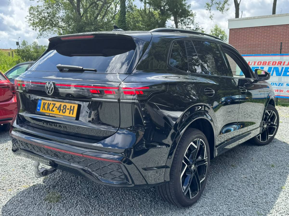 Volkswagen Tiguan Volkswagen Tiguan 1.5 eHybrid 272PK DSG R-LINE SPORT LEDER/HARMAN-KARDON/PANORAMADAK