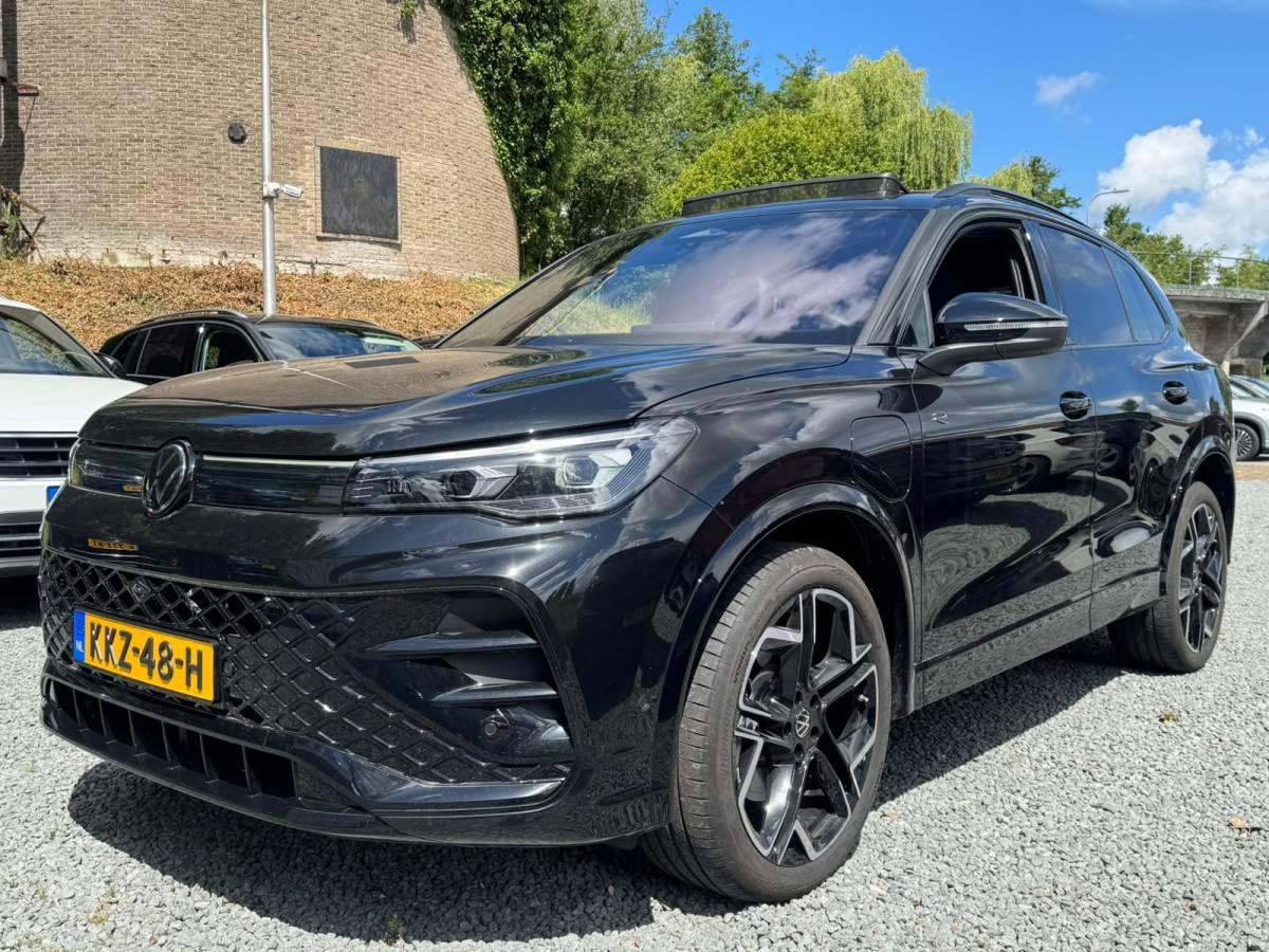Volkswagen Tiguan Volkswagen Tiguan 1.5 eHybrid 272PK DSG R-LINE SPORT LEDER/HARMAN-KARDON/PANORAMADAK