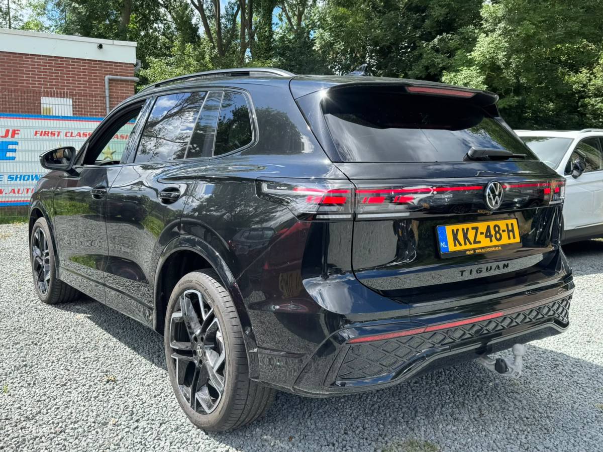 Volkswagen Tiguan Volkswagen Tiguan 1.5 eHybrid 272PK DSG R-LINE SPORT LEDER/HARMAN-KARDON/PANORAMADAK
