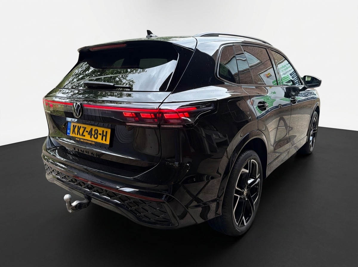 Volkswagen Tiguan Volkswagen Tiguan 1.5 eHybrid 272PK DSG R-LINE SPORT LEDER/HARMAN-KARDON/PANORAMADAK