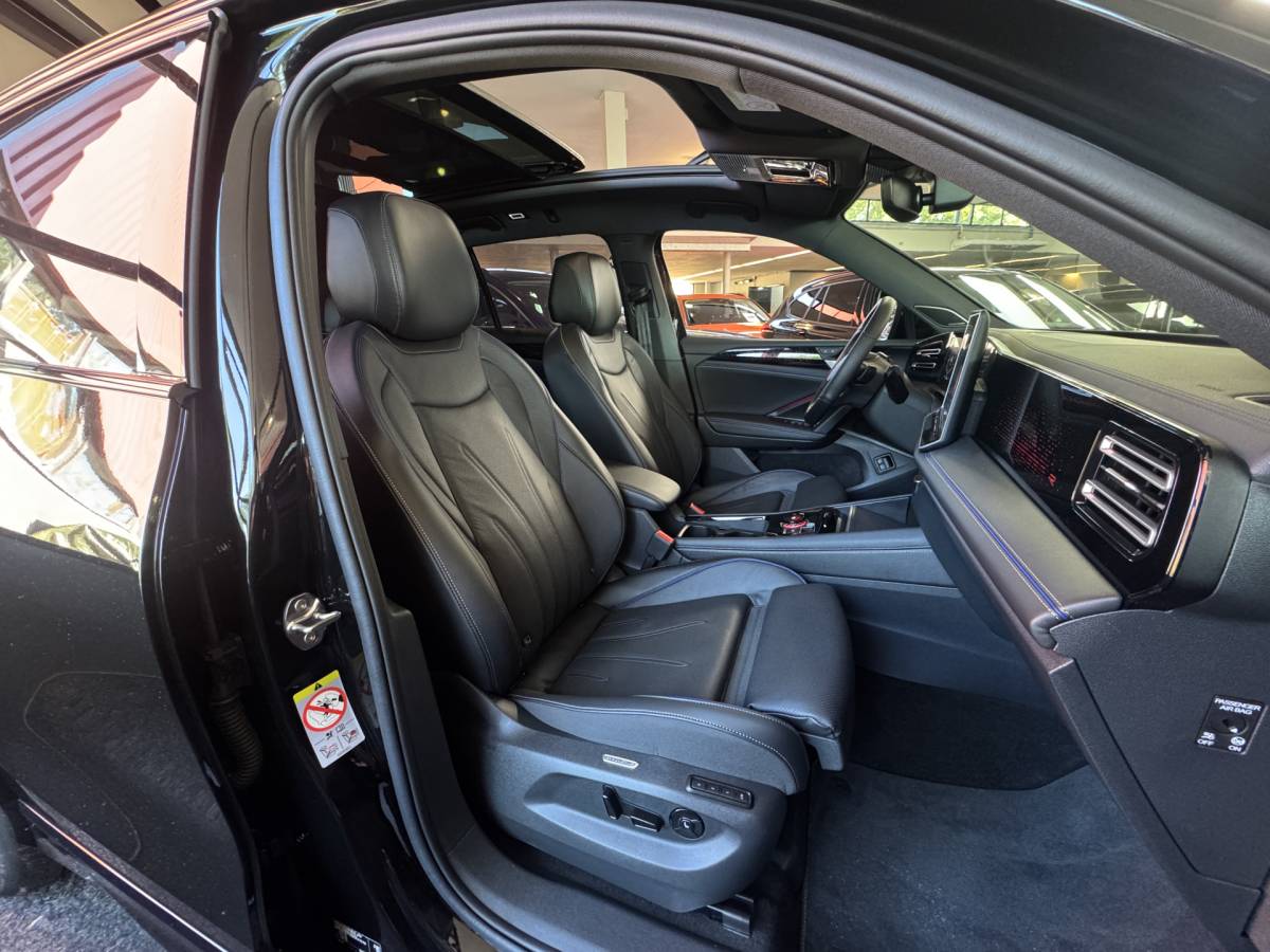 Volkswagen Tiguan Volkswagen Tiguan 1.5 eHybrid 272PK DSG R-LINE SPORT LEDER/HARMAN-KARDON/PANORAMADAK