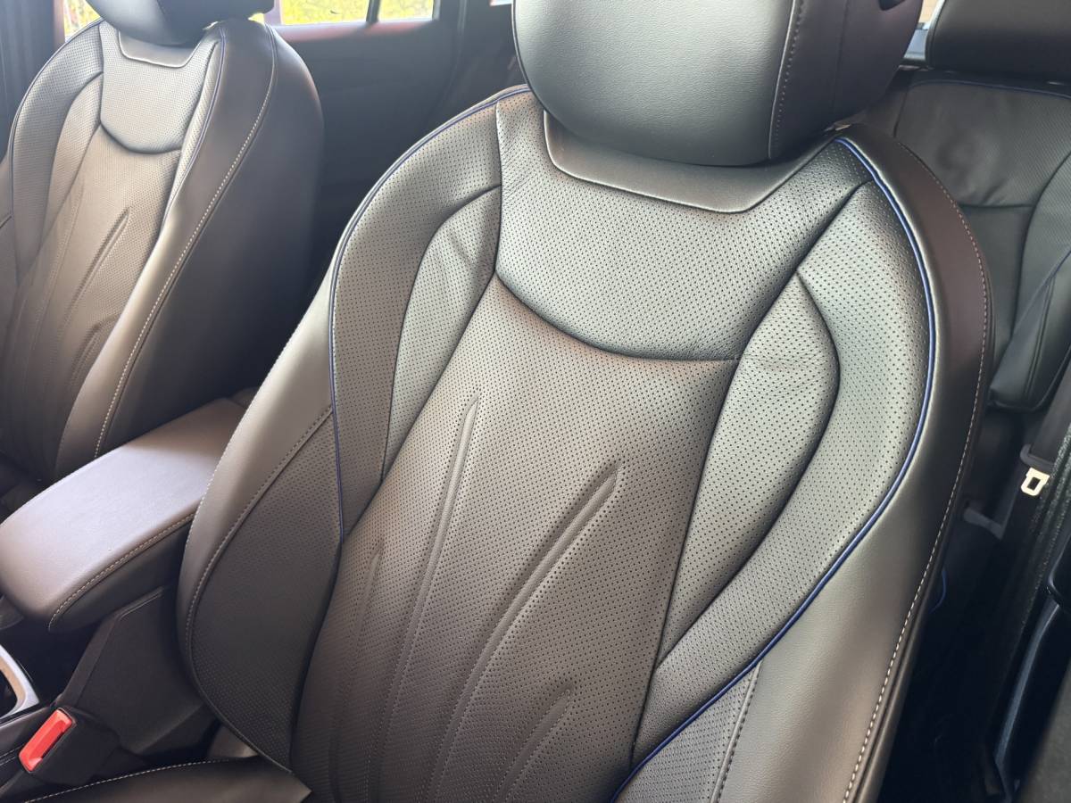 Volkswagen Tiguan Volkswagen Tiguan 1.5 eHybrid 272PK DSG R-LINE SPORT LEDER/HARMAN-KARDON/PANORAMADAK