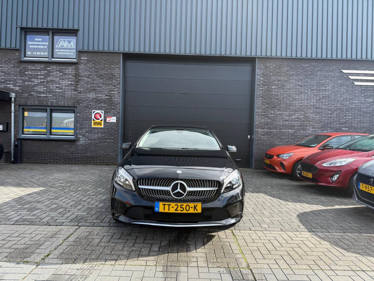 Mercedes-Benz A-Klasse Mercedes-Benz A-klasse 160 AMG Night Edition | 1E EIGENAAR | 12MND GARANTIE | LED | CRUISE | NAVI | BLUETOOTH | TREKHAAK |