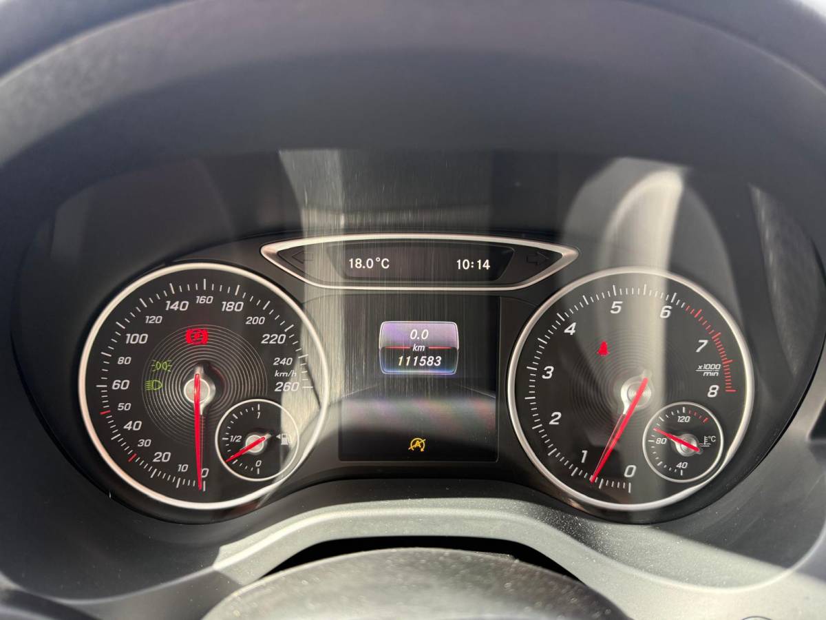 Mercedes-Benz A-Klasse Mercedes-Benz A-klasse 160 AMG Night Edition | 1E EIGENAAR | 12MND GARANTIE | LED | CRUISE | NAVI | BLUETOOTH | TREKHAAK |