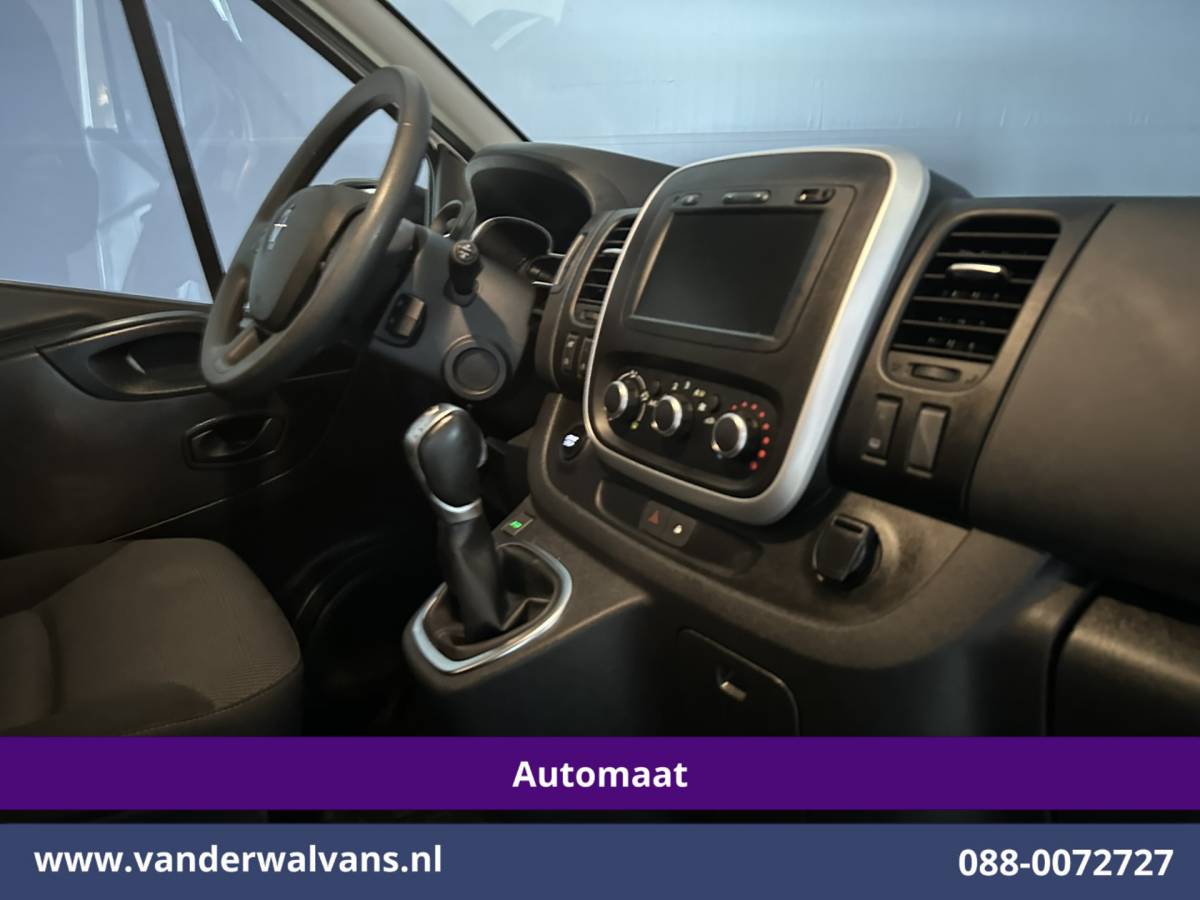 Renault Trafic Renault Trafic 2.0 dCi 146pk Automaat L2H1 Inrichting Euro6 Airco | Camera | Navigatie | Cruisecontrol Trekhaak, Parkeersensoren, Stoelverwarming