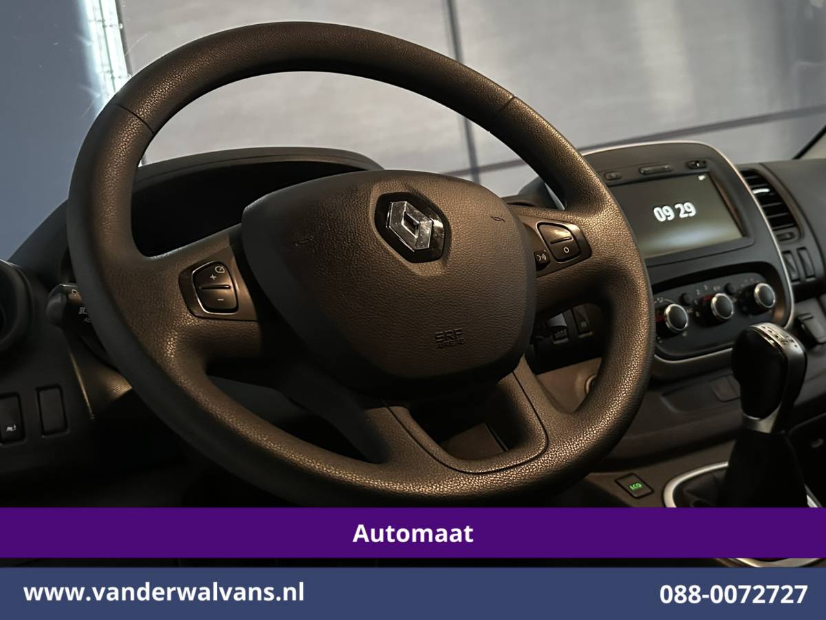 Renault Trafic Renault Trafic 2.0 dCi 146pk Automaat L2H1 Inrichting Euro6 Airco | Camera | Navigatie | Cruisecontrol Trekhaak, Parkeersensoren, Stoelverwarming