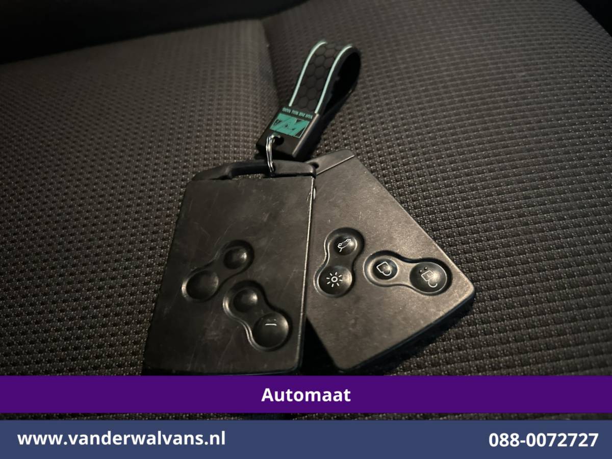Renault Trafic Renault Trafic 2.0 dCi 146pk Automaat L2H1 Inrichting Euro6 Airco | Camera | Navigatie | Cruisecontrol Trekhaak, Parkeersensoren, Stoelverwarming