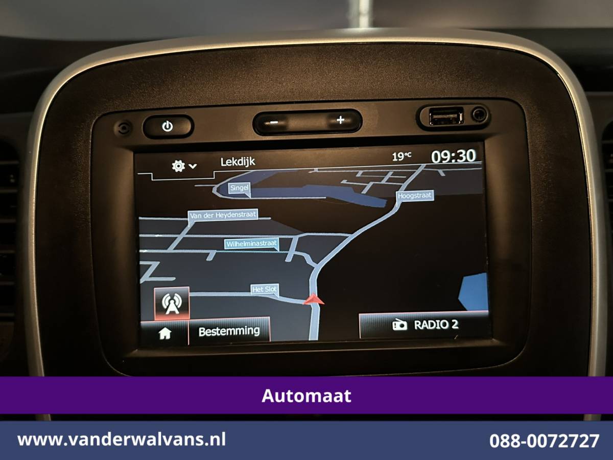 Renault Trafic Renault Trafic 2.0 dCi 146pk Automaat L2H1 Inrichting Euro6 Airco | Camera | Navigatie | Cruisecontrol Trekhaak, Parkeersensoren, Stoelverwarming