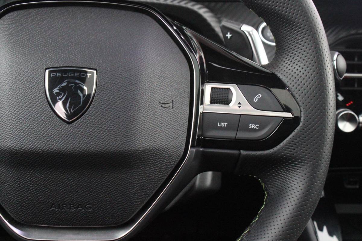 Peugeot 208 Peugeot 208 1.2 Hybrid 145PK AUTOMAAT GT PACK | PANORAMA DAK | ZWART DAK | ELEKTRISCH VERSTELBARE BESTUURDERSSTOEL MET MASSAGE FUNCTIE | CAMERA VOOR + ACHTER | ALCANTARA BEKLEDING | DODEHOEK DETECTIE | ADAPTIVE CRUISE CONTROL | NAVIGATIE | DRAADLOZE APPLE CARPLAY/ANDROID AURO | FULL LED KOPLAMPEN | DRAADLOZE TELEFOONLADER | STOEL VERWARMING | LICHTMETALEN VELGEN 17″ | GETINTE RUITEN |