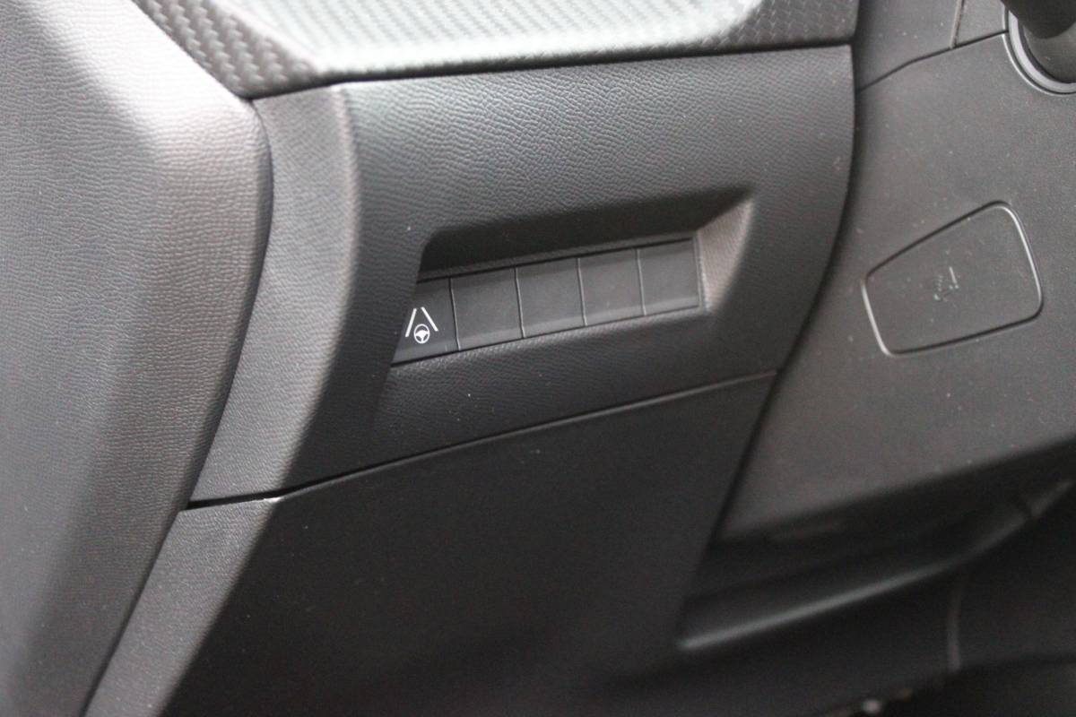 Peugeot 208 Peugeot 208 1.2 Hybrid 145PK AUTOMAAT GT PACK | PANORAMA DAK | ZWART DAK | ELEKTRISCH VERSTELBARE BESTUURDERSSTOEL MET MASSAGE FUNCTIE | CAMERA VOOR + ACHTER | ALCANTARA BEKLEDING | DODEHOEK DETECTIE | ADAPTIVE CRUISE CONTROL | NAVIGATIE | DRAADLOZE APPLE CARPLAY/ANDROID AURO | FULL LED KOPLAMPEN | DRAADLOZE TELEFOONLADER | STOEL VERWARMING | LICHTMETALEN VELGEN 17″ | GETINTE RUITEN |