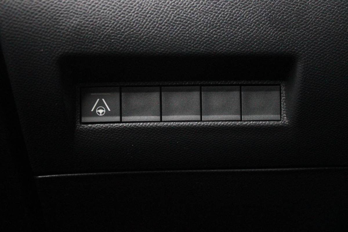 Peugeot 208 Peugeot 208 1.2 Hybrid 145PK AUTOMAAT GT PACK | PANORAMA DAK | ZWART DAK | ELEKTRISCH VERSTELBARE BESTUURDERSSTOEL MET MASSAGE FUNCTIE | CAMERA VOOR + ACHTER | ALCANTARA BEKLEDING | DODEHOEK DETECTIE | ADAPTIVE CRUISE CONTROL | NAVIGATIE | DRAADLOZE APPLE CARPLAY/ANDROID AURO | FULL LED KOPLAMPEN | DRAADLOZE TELEFOONLADER | STOEL VERWARMING | LICHTMETALEN VELGEN 17″ | GETINTE RUITEN |