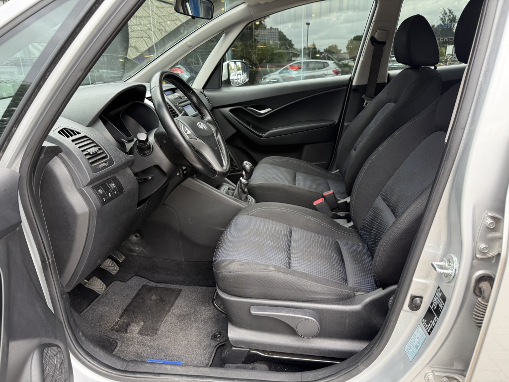 Hyundai ix20 Hyundai ix20 1.4i i-Motion | Hoge instap | Airco | 66dkm! | Trekhaak