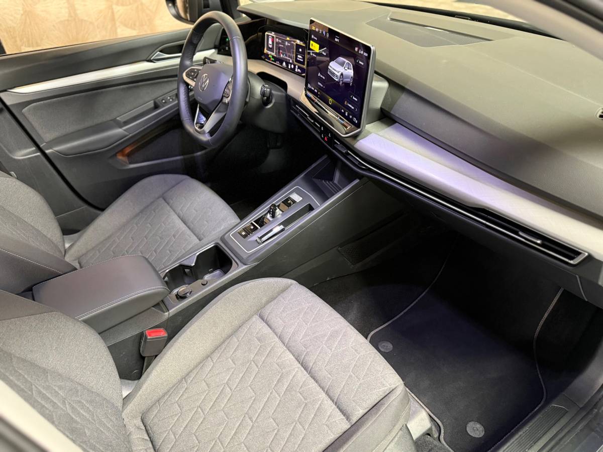 Volkswagen Golf Volkswagen GOLF 1.5 eHybrid Life Edition | Camera | Pano | Sfeerverlichting | Led | Carplay