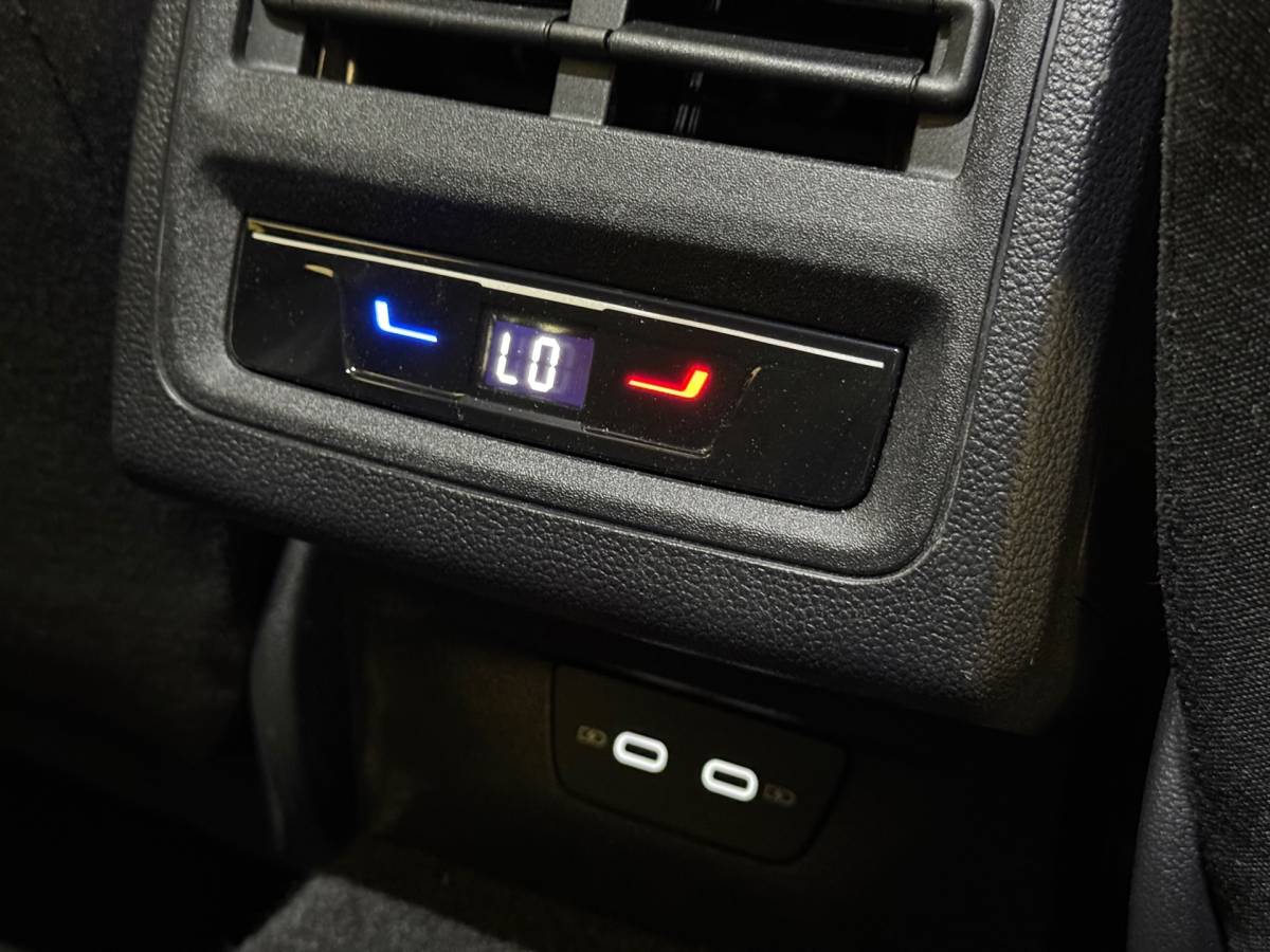 Volkswagen Golf Volkswagen GOLF 1.5 eHybrid Life Edition | Camera | Pano | Sfeerverlichting | Led | Carplay