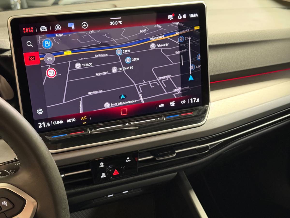 Volkswagen Golf Volkswagen GOLF 1.5 eHybrid Life Edition | Camera | Pano | Sfeerverlichting | Led | Carplay