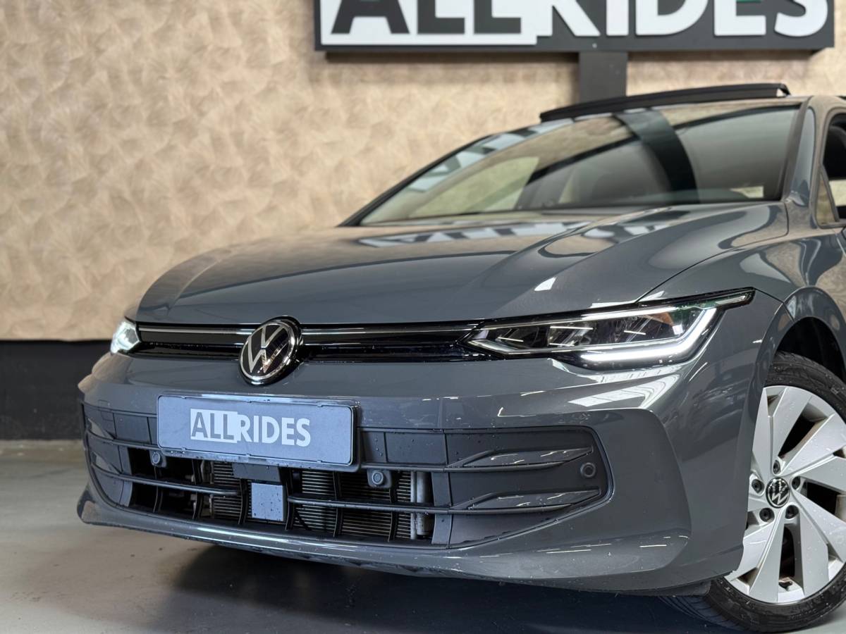 Volkswagen Golf Volkswagen GOLF 1.5 eHybrid Life Edition | Camera | Pano | Sfeerverlichting | Led | Carplay