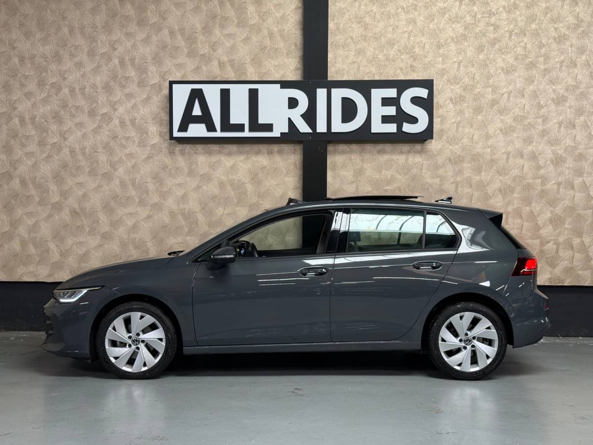 Volkswagen Golf Volkswagen GOLF 1.5 eHybrid Life Edition | Camera | Pano | Sfeerverlichting | Led | Carplay
